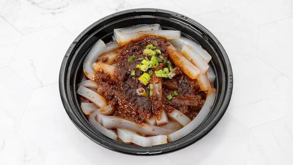 Sichuan Cold Jelly Noodles (spicy) ——sesame/green onions